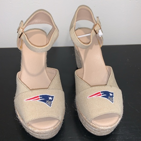 New England Patriots Wedge Sandals. Size 9. NWOT - Picture 3 of 8